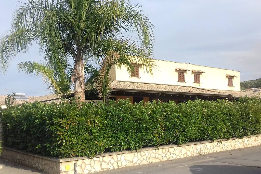 Prospetto Villa