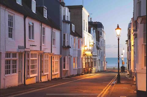 Camelford Street Cottage - Brighton