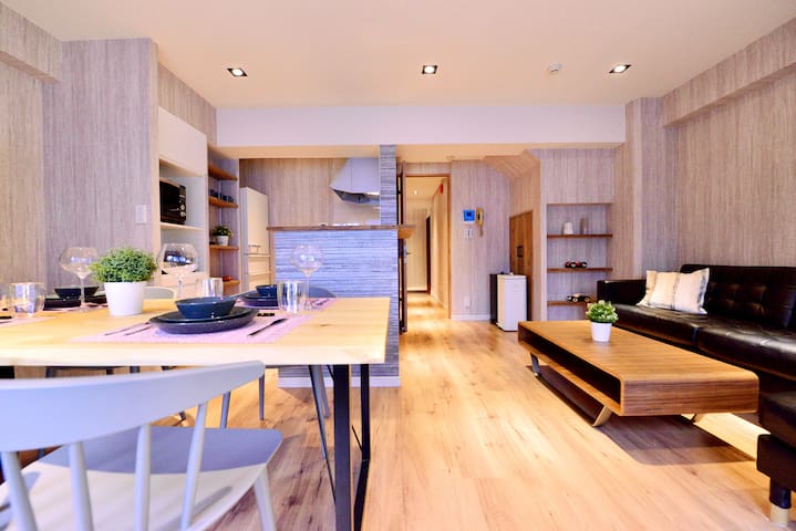 Lux 2BR Penthouse/Imperial Palace/7Pax/3mins Sub