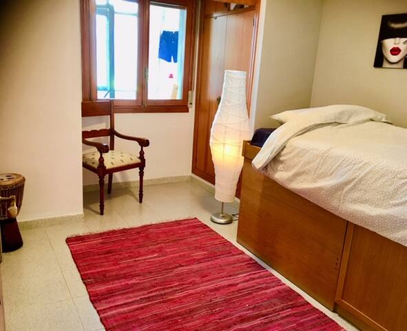 Room in Palma de Mallorca, with breakfast