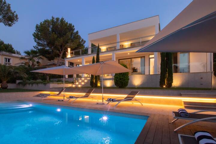 Modern exclusive Villa with Pool and Mountain View gallery image 5