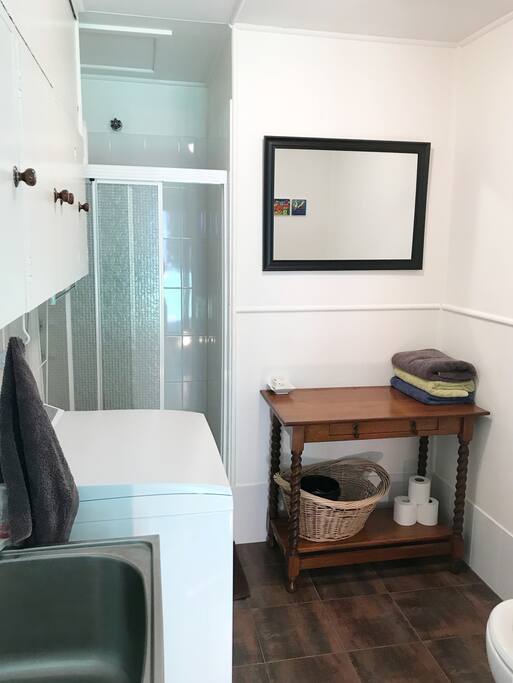 Bathroom/Laundry
