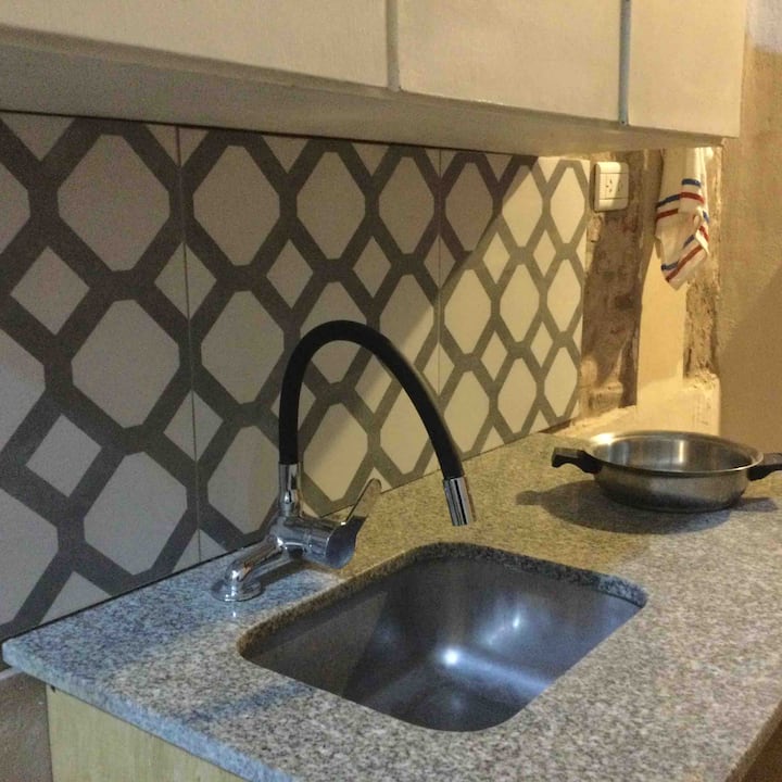 Ambiente amoblado de 1 dormitorio en Vélez Sarsfield