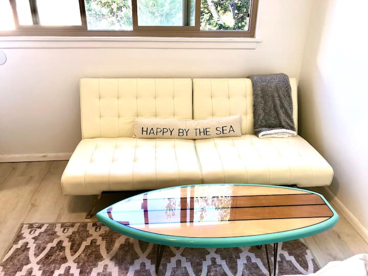 Light Bright Airy Studio Apt *1 Block To Beach* - Torrance, CA