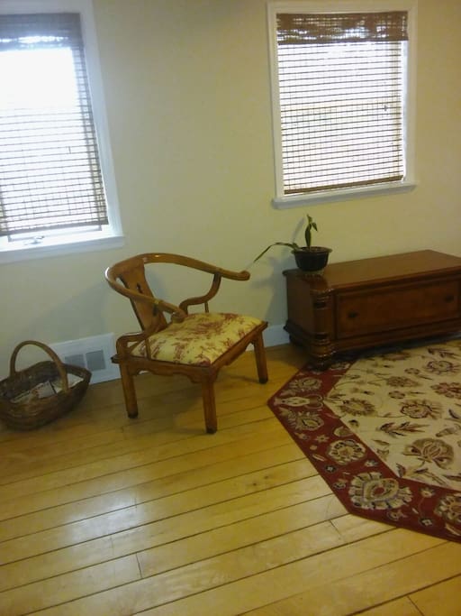 Bright airy sitting room!