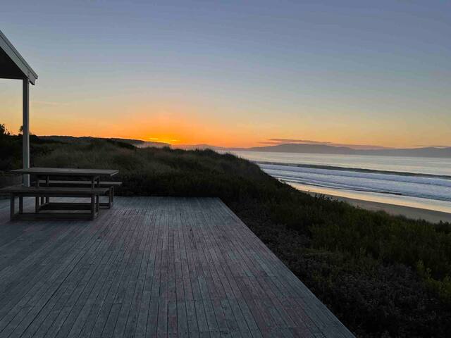 Clifton beach house gallery image 3