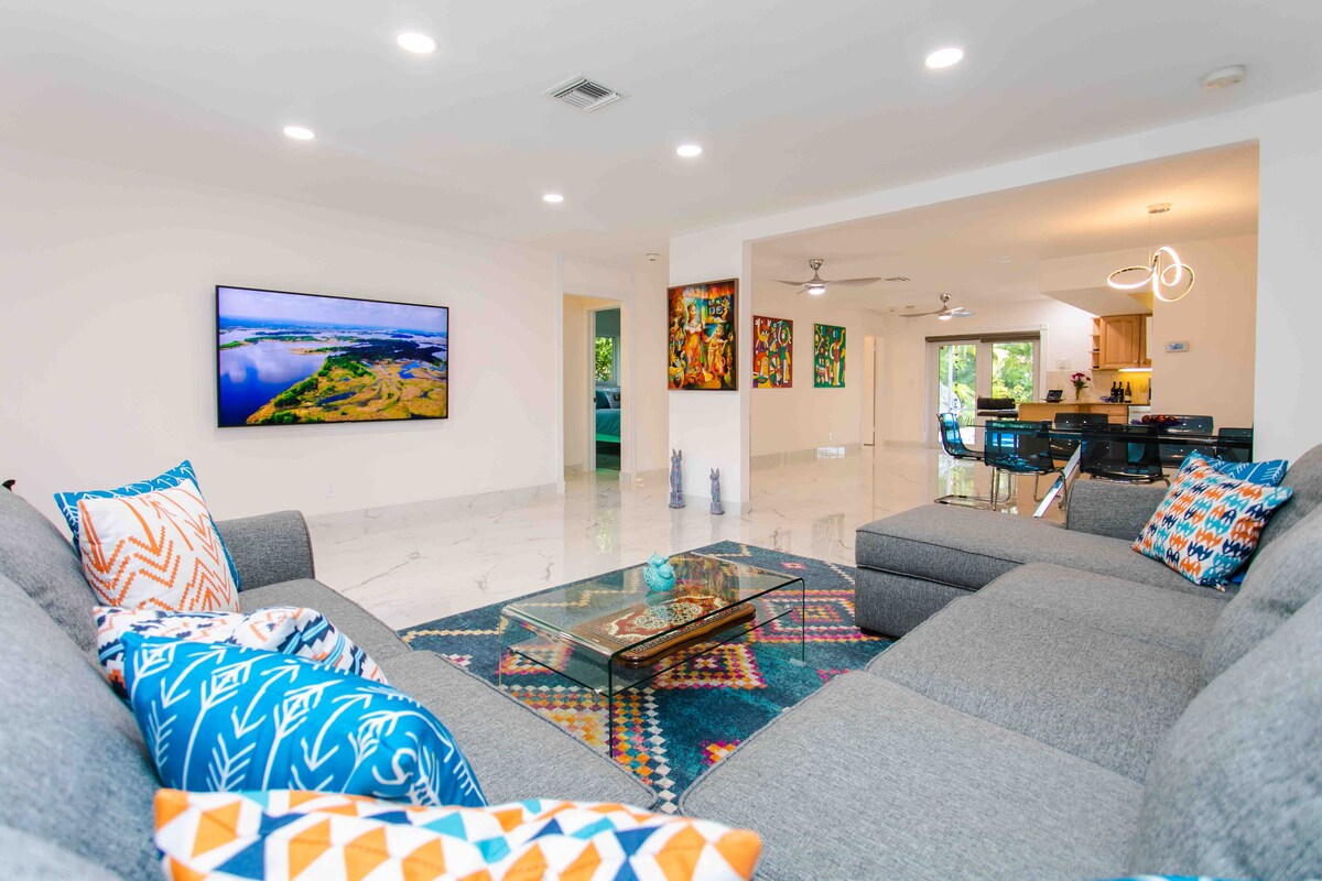 Successful Airbnb property: Art Villa MIAMI/ SPA/Heated Saltwater POOL/EV in Dania Beach