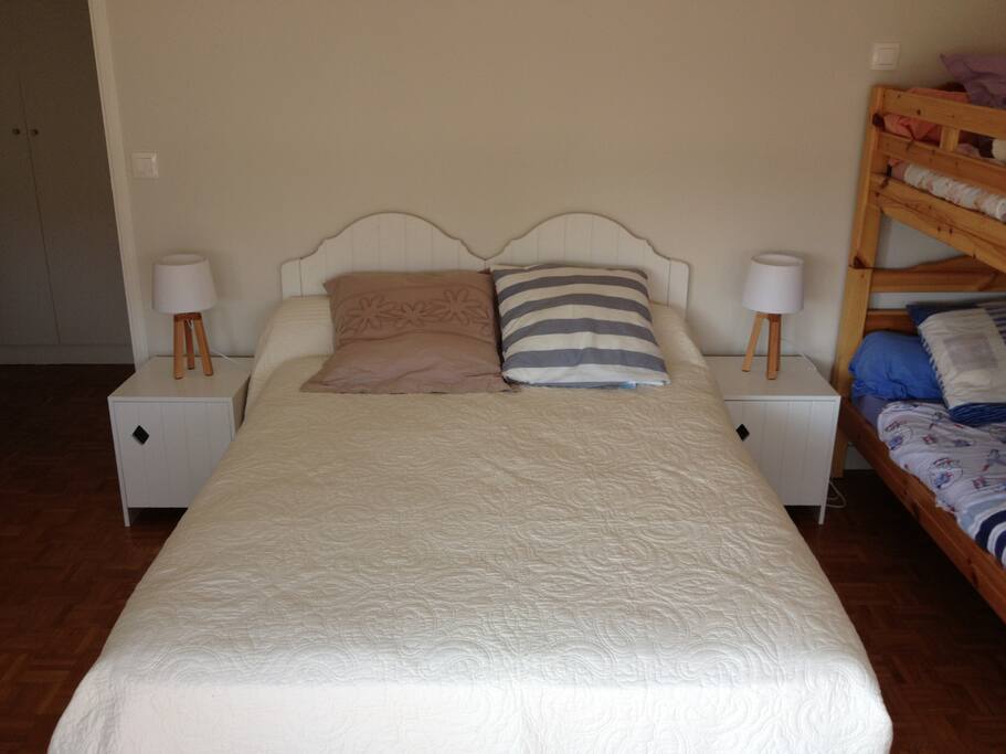 La chambre.