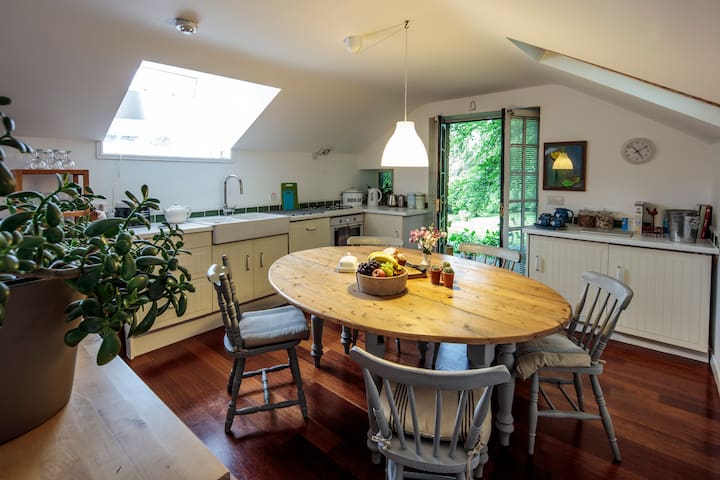 The Garden Mews, Slane - Sleeps 5