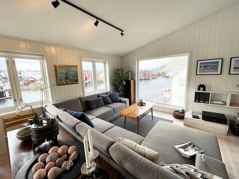 300 sq meter high end house in Henningsvær!