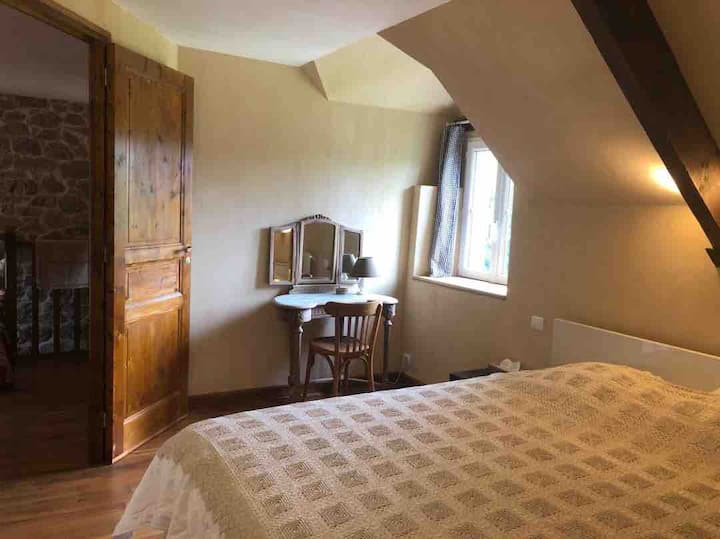 Bedroom n*3 upstairs 