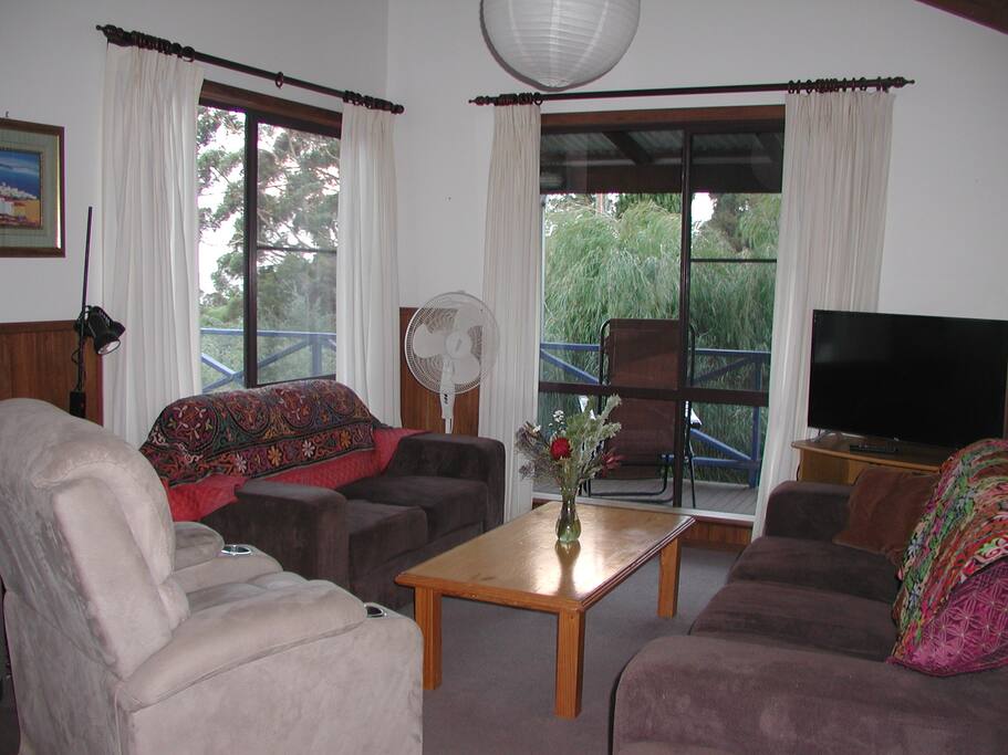 Shared lounge room.