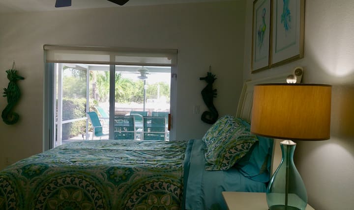 غرفة النوم الثانية (الملكة)