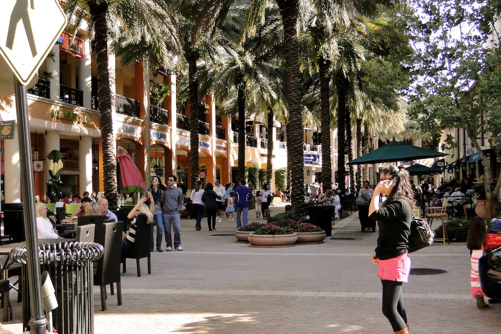 PALM BEACH CITY PLACE