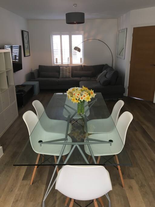 Open plan dining / living