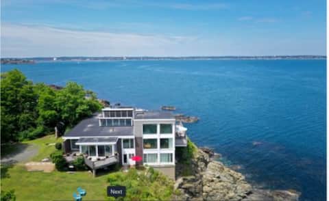 Direct Oceanfront Luxury in Seaside Community