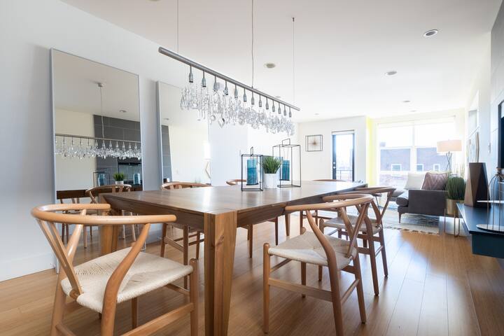 3BR Urban Oasis w/ Deck & Near Space Needle gallery image 4