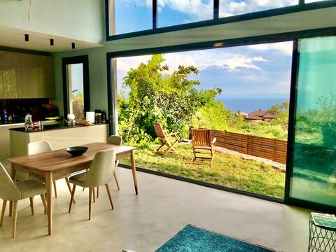 Villa Walnut with spectacular view & garden, Assos