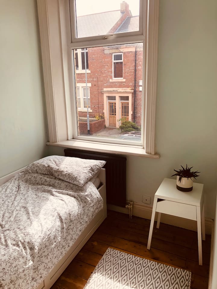 غرفة نوم واحدة