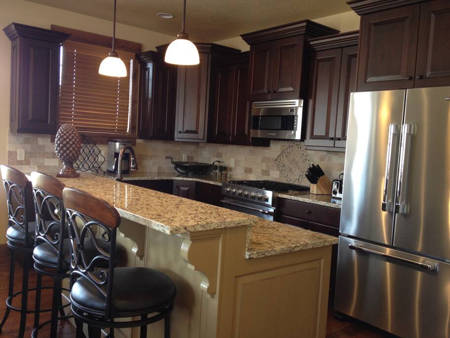 Kitchen- All new Viking appliances