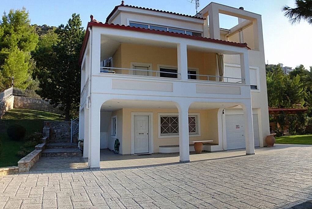 Η πρόσοψη
