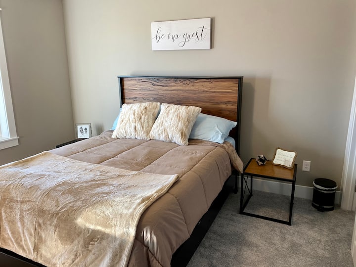 Waukee Vacation Rentals & Homes Iowa, United States Airbnb