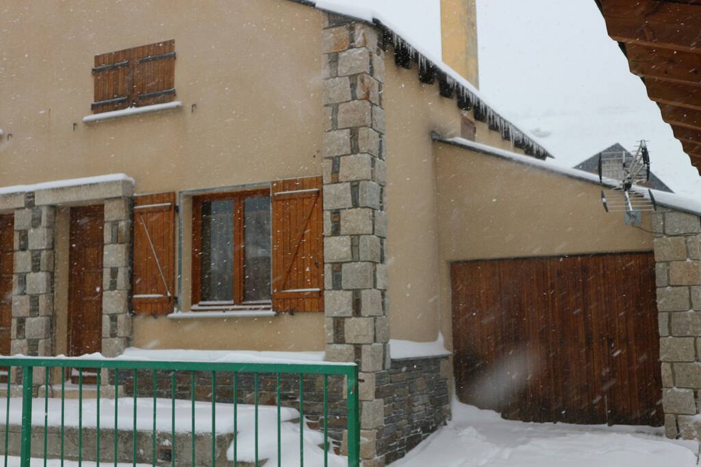 chalet totalement clôturé