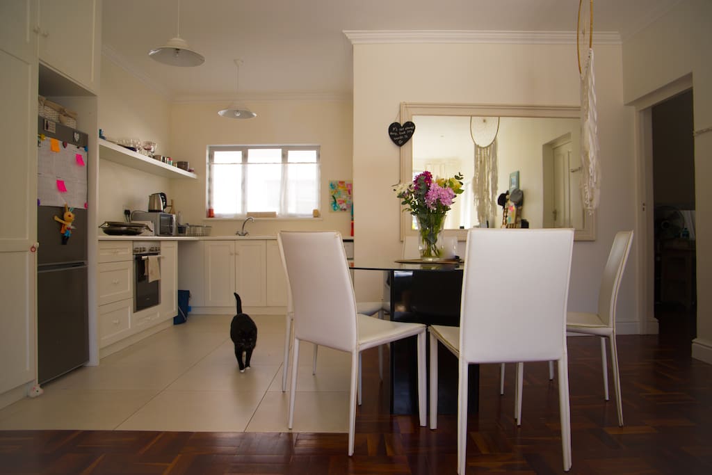 Kitchen & Dinning Room