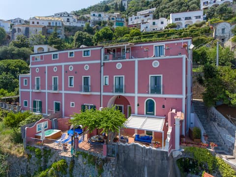 PALAZZO ROCCO - 3 VILLAS (Sunshining/White/Red)