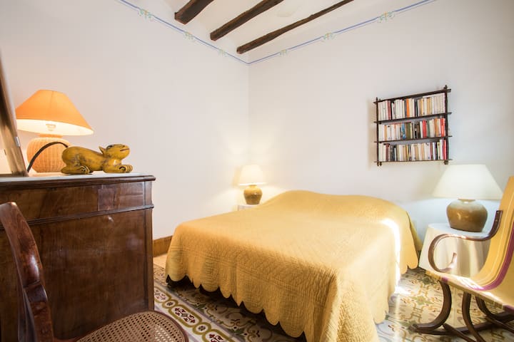 Habitación 1 con cama doble  (ground floor)