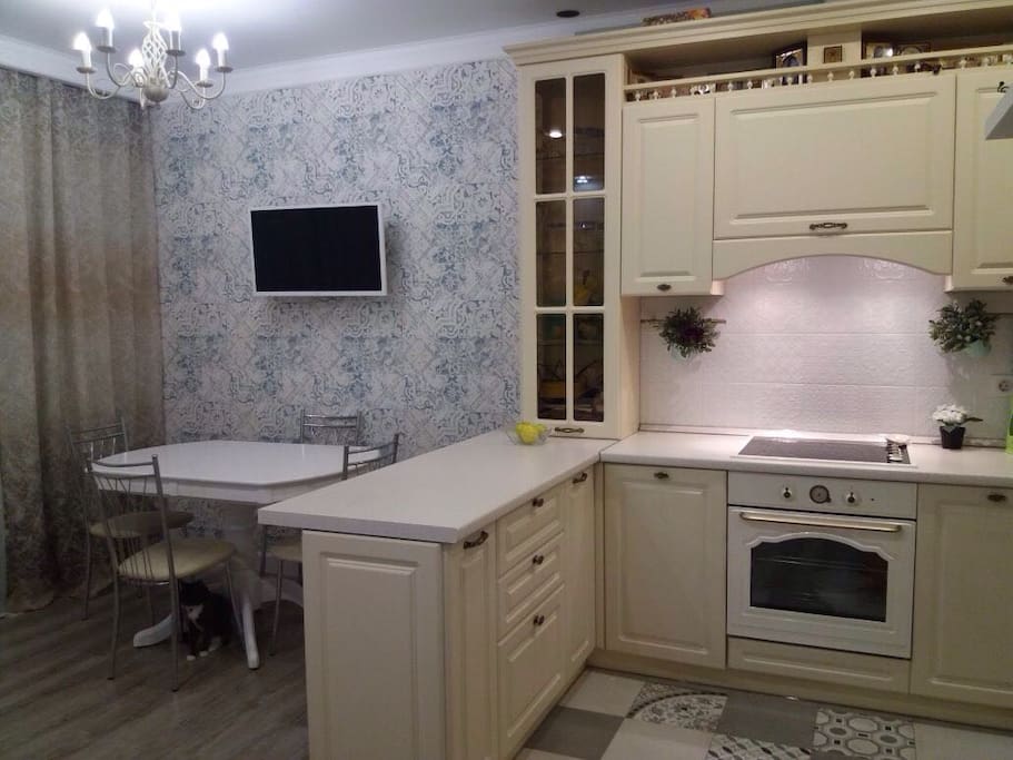 Kitchen and dinner table