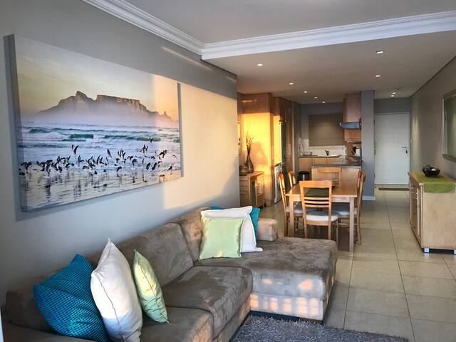 Portico 801 – Beachfront Apartment gallery image 4