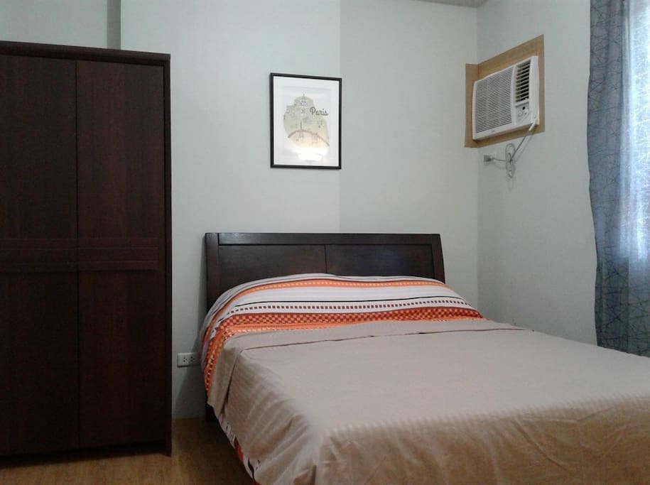 Queen size bed