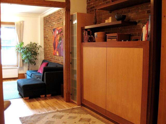 2 Floors in Superb Plateau Home gallery image 5