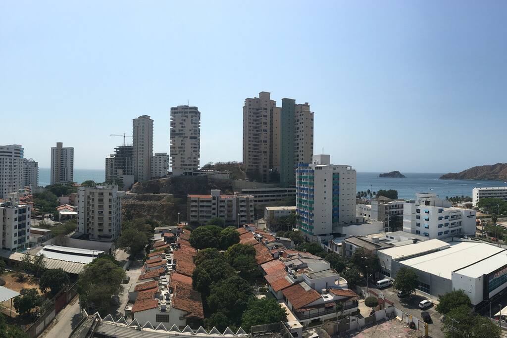 Vista panorámica del Rodadero desde el balcón