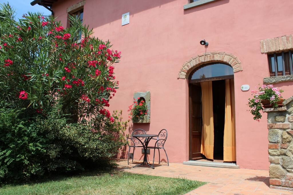 Entrance from the Aia