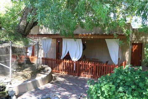 Peaceful Garden Cottage