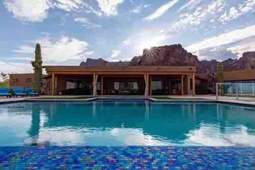 Oasis. Pool. Spa. Hiking. Views. Quiet. Desert.