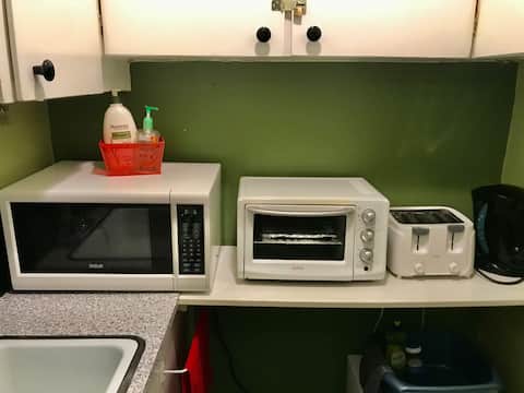 Top performing Airbnb: Location! Location! Private Studio on “the Drive” in Grandview Woodland