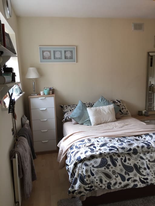 Double bedroom, very comfy bed!