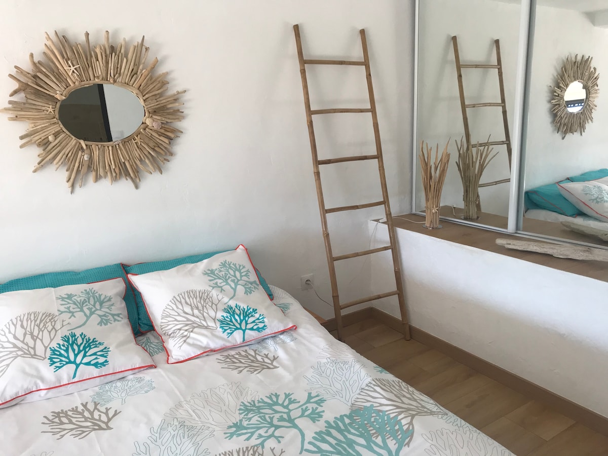 Slaapkamer 2 met tweepersoonsbed van 140 