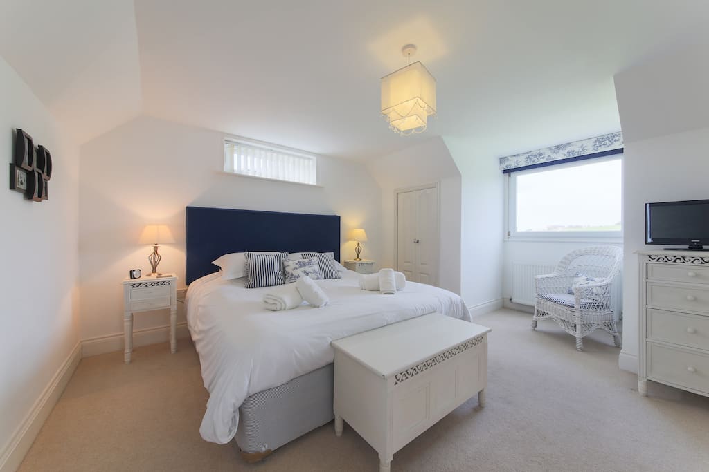 Charming blue bedroom, super king bed with wonderful views
