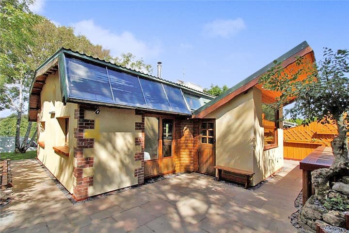 Home in Parkmill · ★4.70 · 3 bedrooms · 4 beds · 1 bath