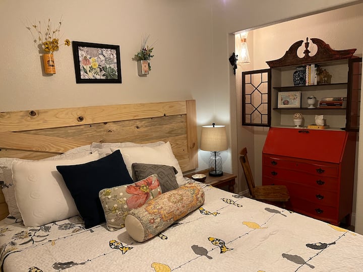 Chumba cha kulala cha ukubwa wa malkia