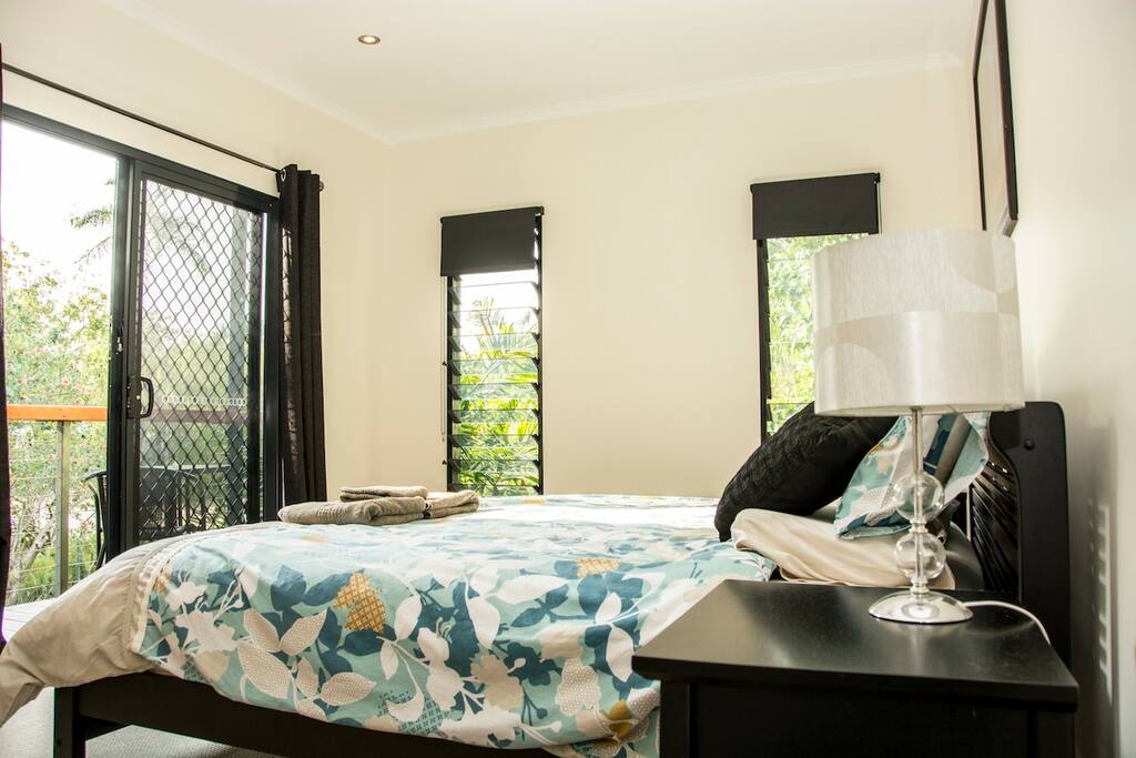 queen bedroom front of house