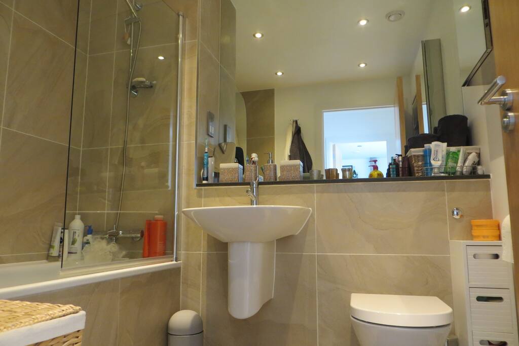 Modern bathroom