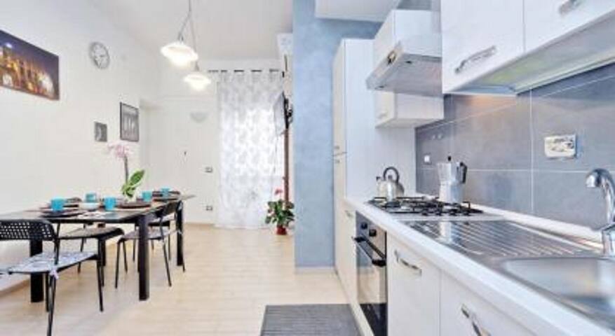 Romaurelia7 – appartamento 7 persone gallery image 5