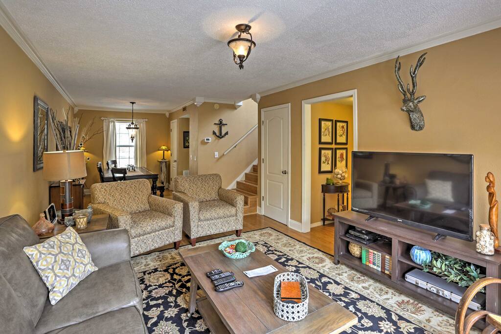 Look forward to lounging in the living room and watching your favorite TV shows.