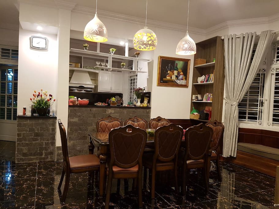 Dining & Kitchen