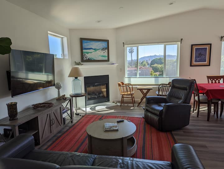 Family Home With Views- 5 Min From Beach- 2b/2bth - Santa Barbara, CA